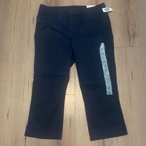 Size 10 navy capris. Never been worn